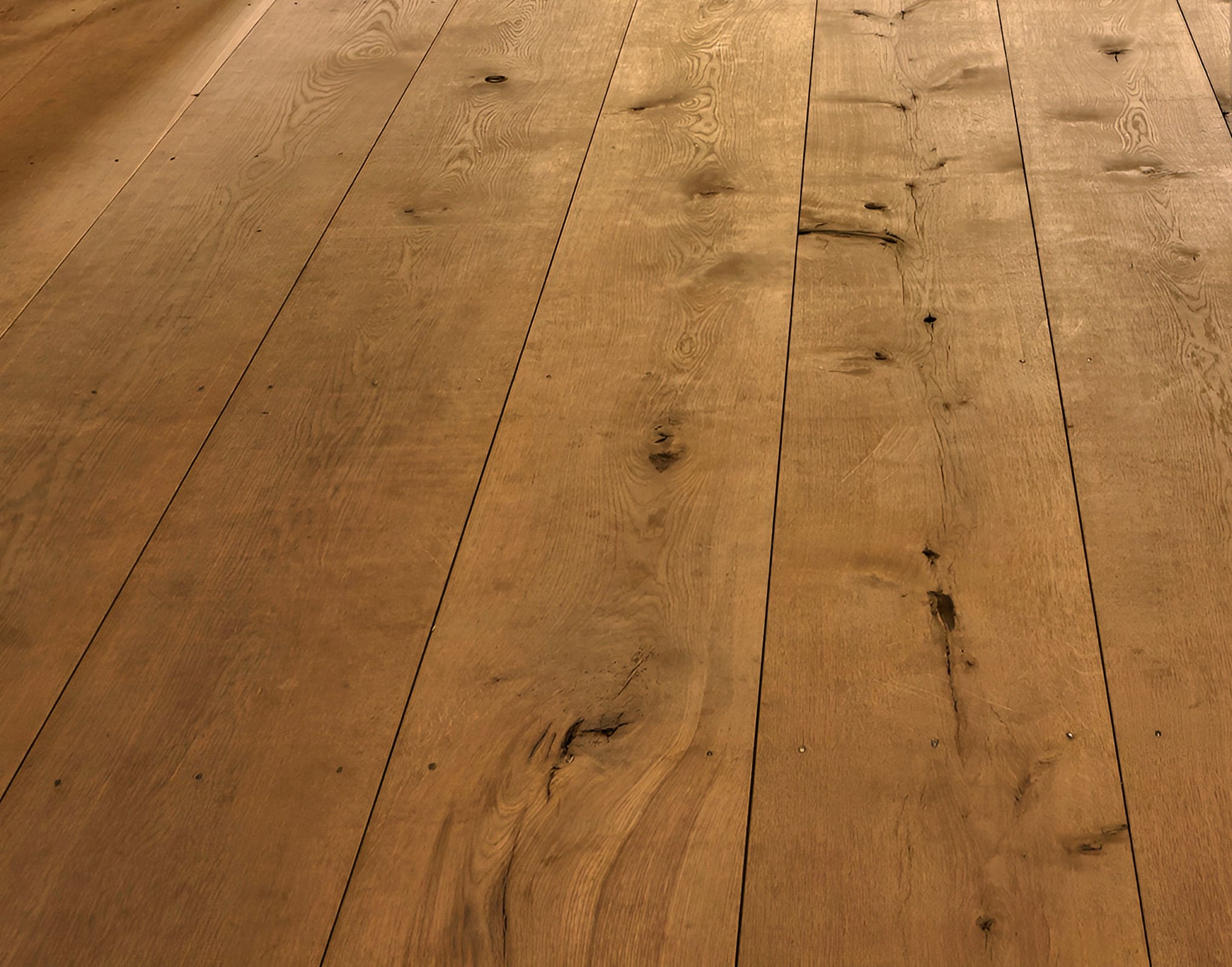 Live Sawn White Oak Flooring, Character Grade, Unfinished